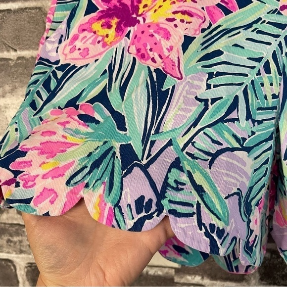 Lilly Pulitzer 5” buttercup scallop hem shorts - Picture 3 of 9